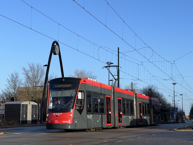 Foto van HTM Avenio 5043 Tram door Stadsbus