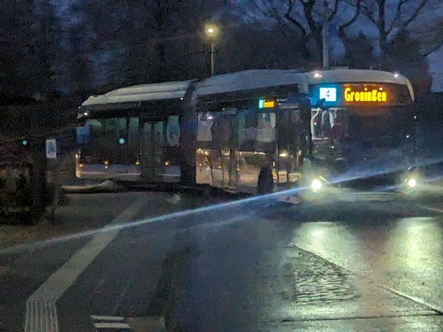 Foto van QBZ Heuliez GX437 ELEC 7416 Gelede bus door Guus-de-Femboy