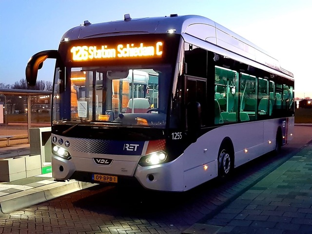 Foto van RET VDL Citea SLE-120 Hybrid 1255 Standaardbus door BuschauffeurWim