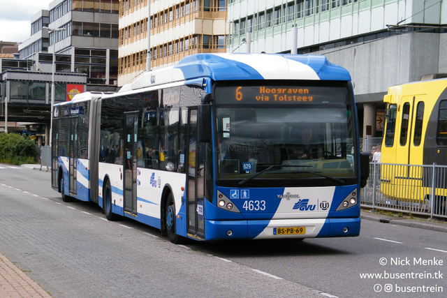 Foto van GVU Van Hool AG300 4633 Gelede bus door Busentrein