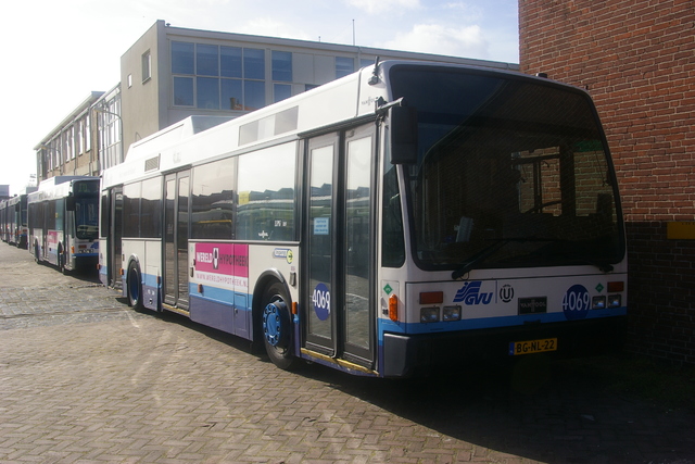 Foto van GVU Van Hool A300 LPG 4069 Standaardbus door wyke2207