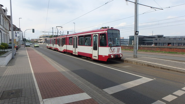 Foto van DVG Düwag GT10NC-DU 1039 Tram door Perzik