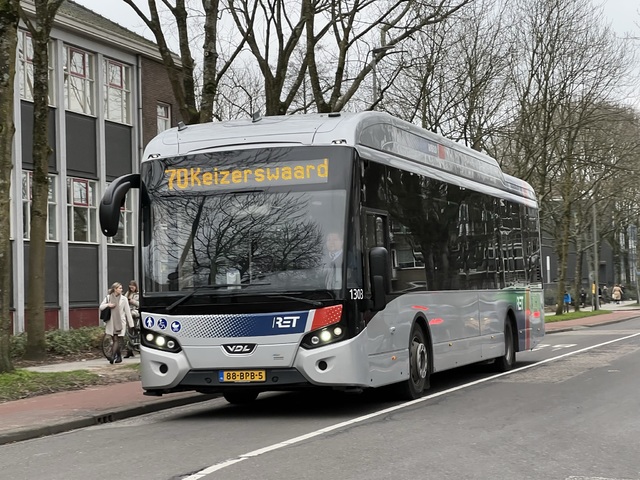 Foto van RET VDL Citea SLE-120 Hybrid 1303 Standaardbus door_gemaakt Stadsbus