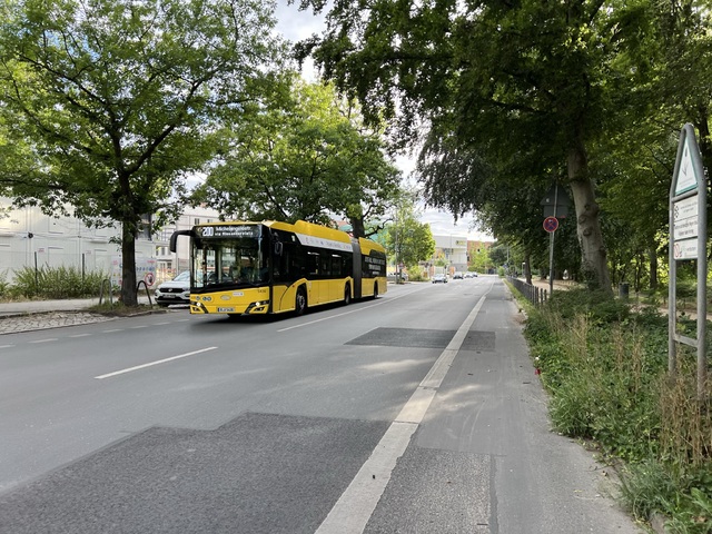 Foto van BVG Solaris Urbino 18 E 5430 Gelede bus door_gemaakt Stadsbus
