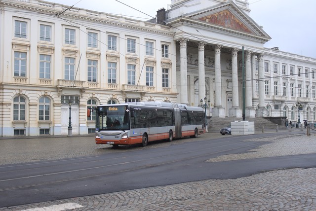 Foto van MIVB Iveco Urbanway 18 Hybrid 9287 Gelede bus door mauricehooikammer
