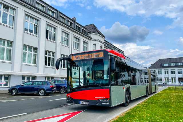 Foto van Rheinbahn Solaris Urbino 18 8665 Gelede bus door svanpoppel