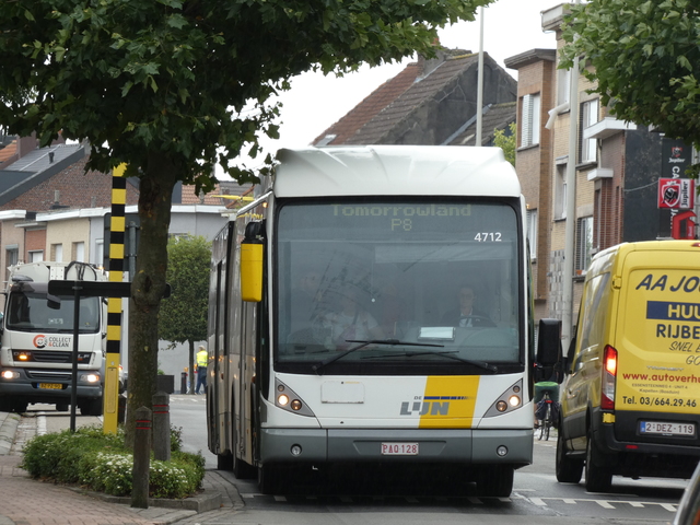 Foto van DeLijn Van Hool AG300 4712 Gelede bus door_gemaakt Delijn821