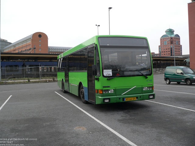 Foto van ARR Berkhof 2000NL 4748 Standaardbus door tsov