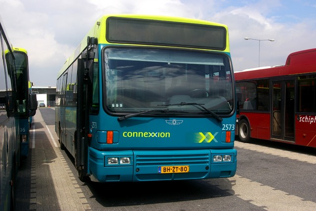 Foto van CXX Den Oudsten B95 2573 Standaardbus door wyke2207