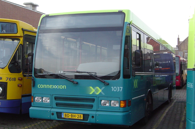 Foto van CXX Berkhof 2000NL 1037 Standaardbus door_gemaakt wyke2207