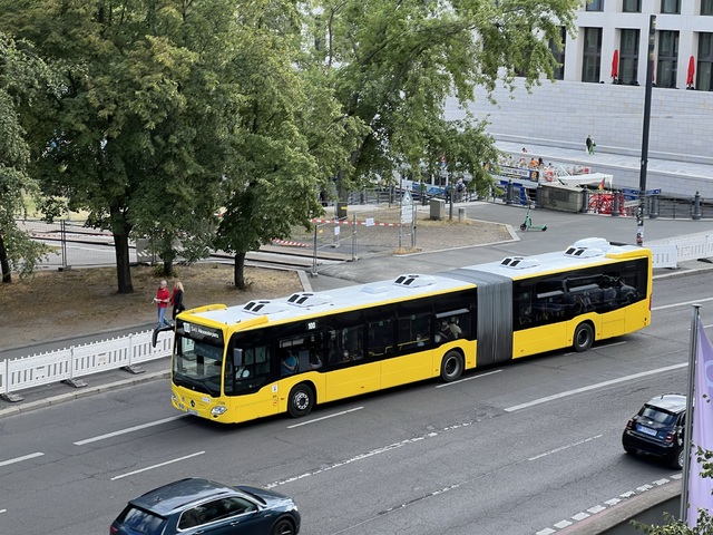 Foto van BVG Mercedes-Benz Citaro G 5328 Gelede bus door Stadsbus