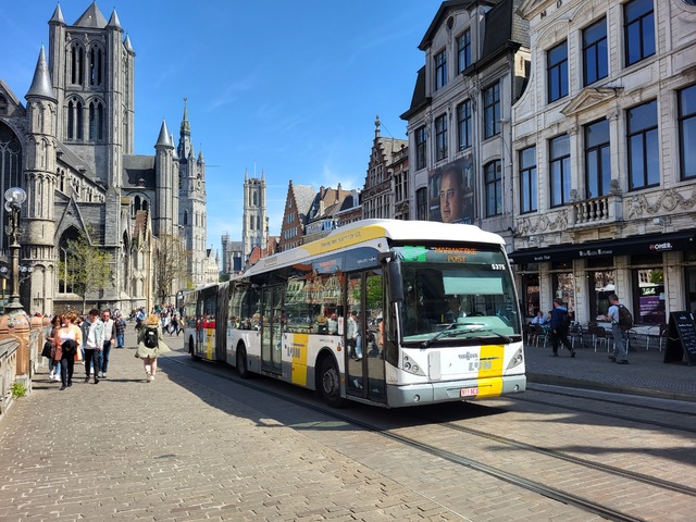 Foto van DeLijn Van Hool AG300 Hybrid 5375 Gelede bus door VoidecxOV