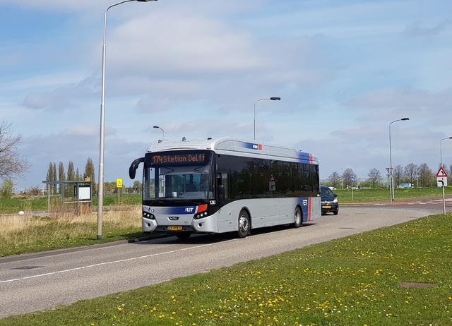 Foto van RET VDL Citea SLE-120 Hybrid 1283 Standaardbus door ovspotter0592