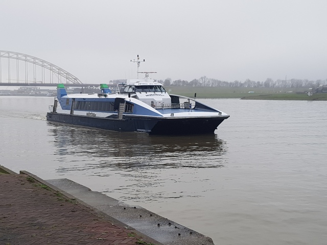 Foto van QBZ Waterbus 6707 Veerpont door treinspotter-Dordrecht-zuid