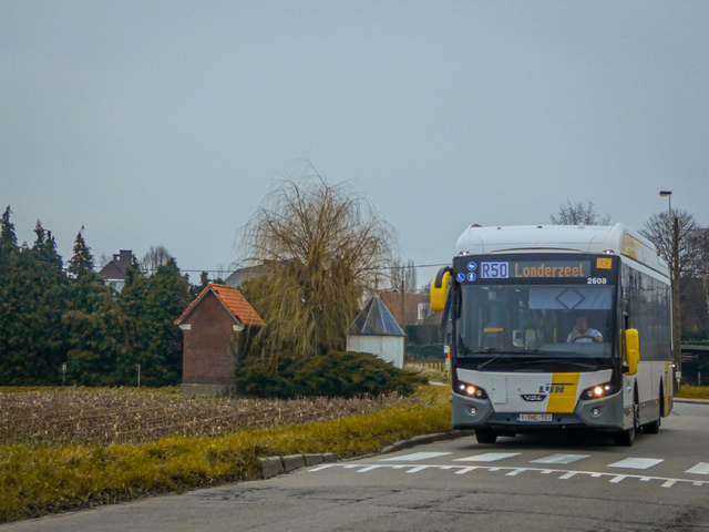 Foto van DeLijn VDL Citea SLE-120 Hybrid 2608 Standaardbus door Delijn821