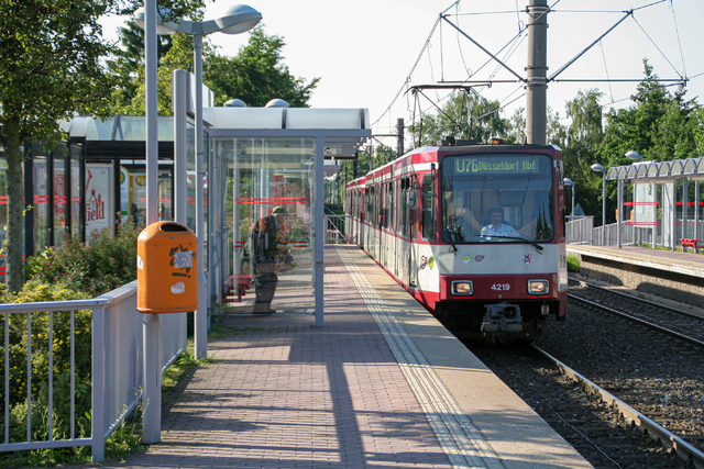 Foto van Rheinbahn Stadtbahnwagen B 4219 Tram door Martin