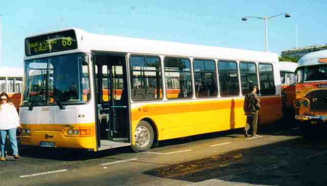 Foto van Malta Malta OV-oud 742 Standaardbus door Jelmer