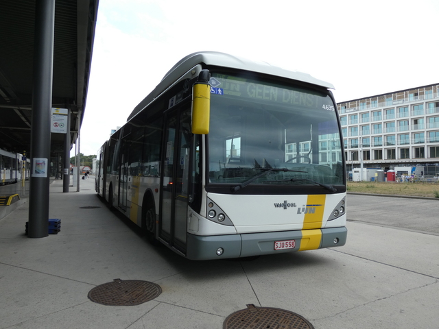 Foto van DeLijn Van Hool AG300 4635 Gelede bus door_gemaakt Delijn821