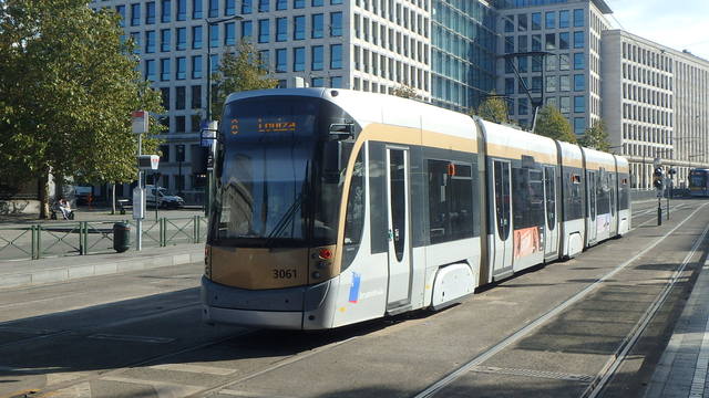 Foto van MIVB Flexity Outlook Cityrunner 3061 Tram door Perzik