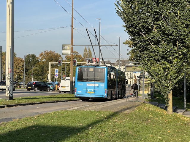 Foto van HER Hess Swisstrolley 5257 Gelede bus door Stadsbus