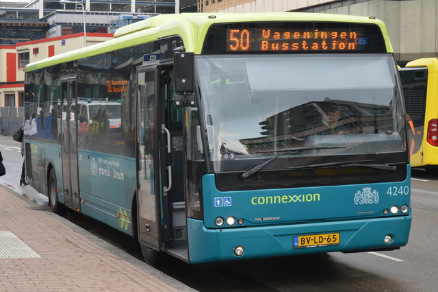 Foto van CXX VDL Ambassador ALE-120 4240 Standaardbus door wyke2207