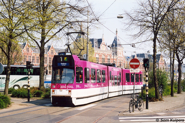 Foto van GVB 12G-tram 827 Tram door_gemaakt RW2014