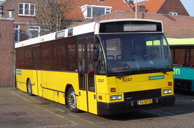 Foto van CXX Den Oudsten B88 5247 Standaardbus door wyke2207