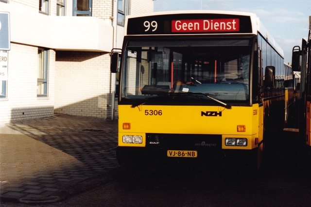 Foto van NZH Den Oudsten B88 5306 Standaardbus door wyke2207