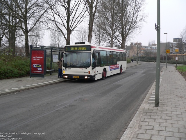 Foto van SVD Den Oudsten B96 185 Standaardbus door tsov