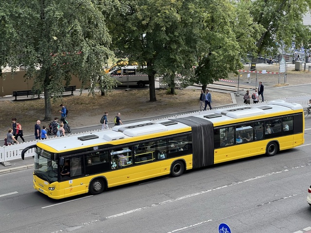 Foto van BVG Scania Citywide LFA 4587 Gelede bus door Stadsbus