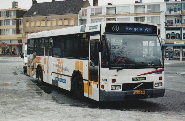 Foto van CXX Den Oudsten B88 4209 Standaardbus door JanWillem