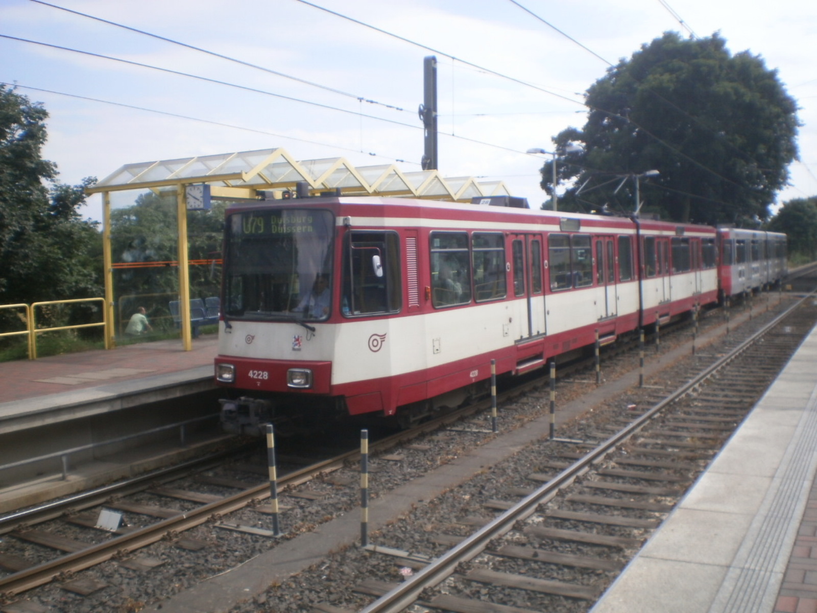 Foto van Rheinbahn Stadtbahnwagen B 4228