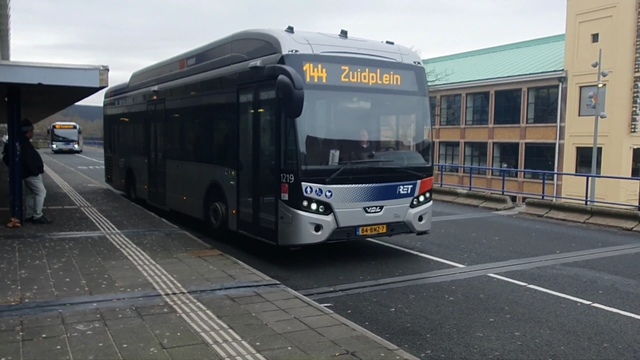 Foto van RET VDL Citea SLE-120 Hybrid 1219 Standaardbus door Busseninportland
