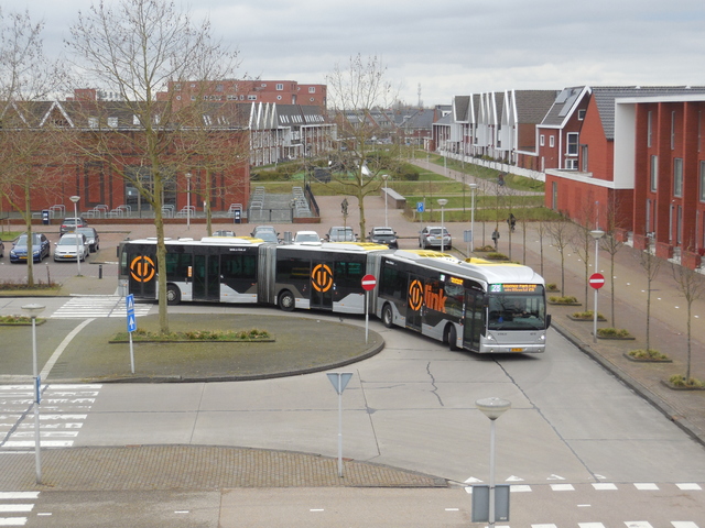 Foto van QBZ Van Hool AGG300 4210 Dubbelgelede bus door_gemaakt Stadsbus