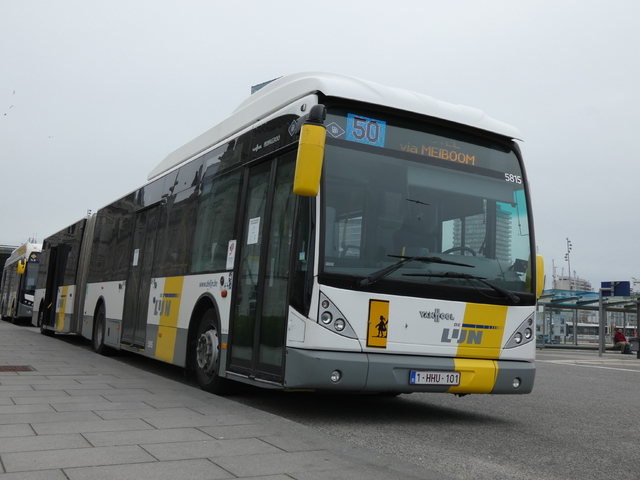 Foto van DeLijn Van Hool AG300 5815 Gelede bus door Delijn821