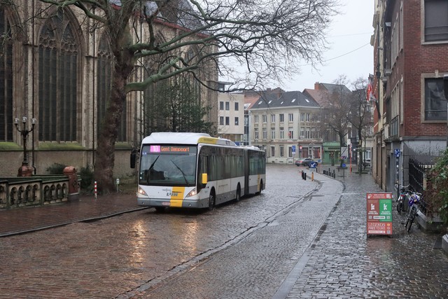 Foto van DeLijn Van Hool AG300 Hybrid 5359 Gelede bus door mauricehooikammer