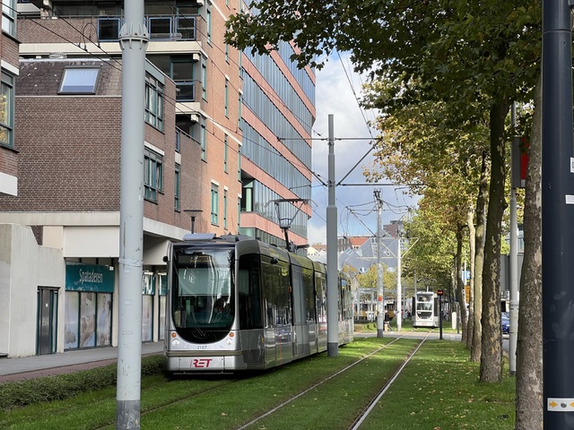 Foto van RET Rotterdamse Citadis 2107 Tram door Stadsbus