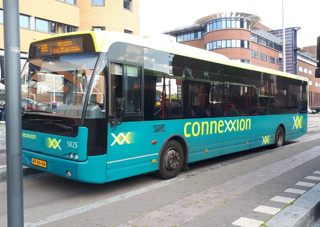 Foto van CXX VDL Ambassador ALE-120 5825 Standaardbus door glenny82