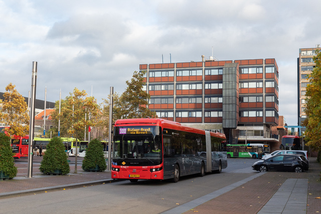Foto van CXX Ebusco 2.2 (18mtr) 9827 Gelede bus door TreinspotterQuinn