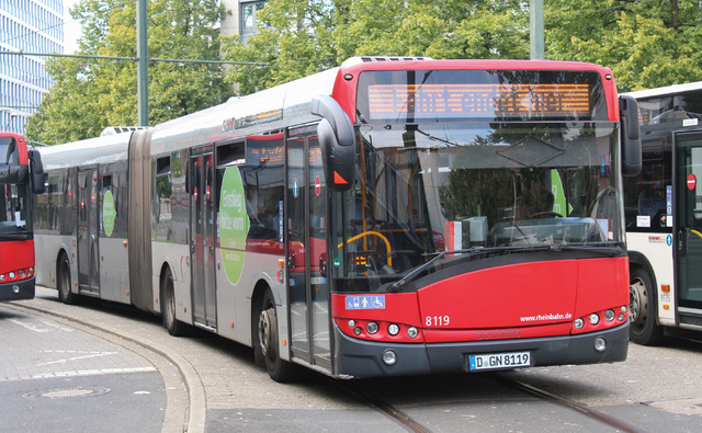 Foto van Rheinbahn Solaris Urbino 18 8119 Gelede bus door BusDordrecht2003