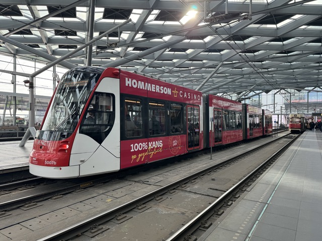 Foto van HTM Avenio 5007 Tram door Stadsbus