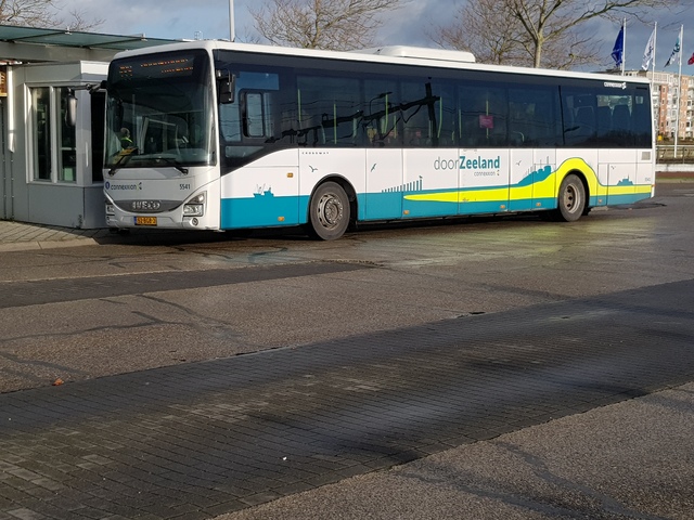 Foto van CXX Iveco Crossway LE (13mtr) 5541 Standaardbus door treinspotter-Dordrecht-zuid