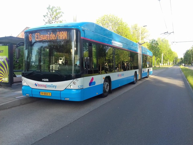 Foto van HER Hess Swisstrolley 5250 Gelede bus door_gemaakt BryanPiro