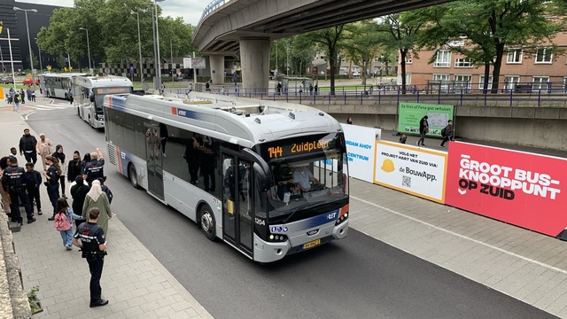 Foto van RET VDL Citea SLE-120 Hybrid 1204 Standaardbus door Stadsbus