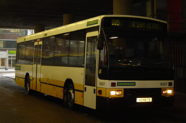 Foto van CXX Den Oudsten B88 5327 Standaardbus door wyke2207