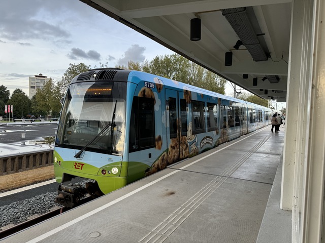 Foto van RET HSG3 5705 Metro door Stadsbus