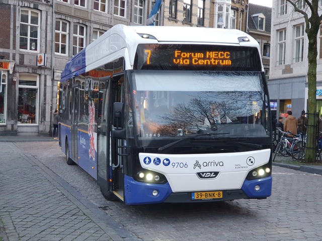 Foto van ARR VDL Citea LLE-115 Electric 9706 Standaardbus door wyke2207