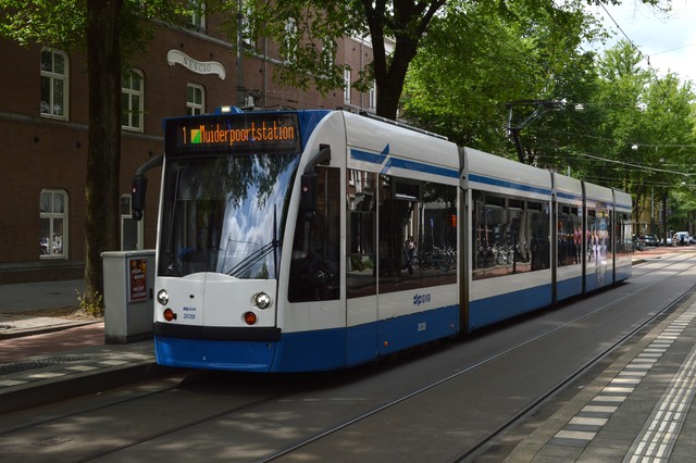 Foto van GVB Siemens Combino 2039 Tram door demivxo