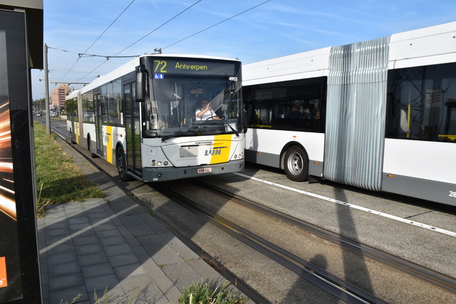 Foto van DeLijn Jonckheere Transit 2000 G 4953 Gelede bus door JanWillem