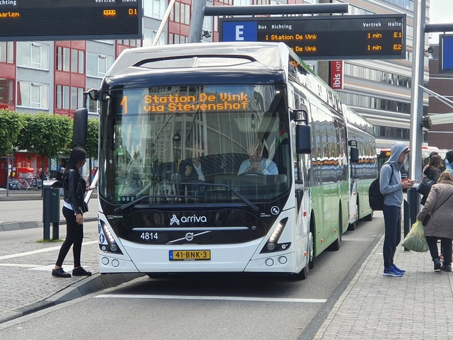 Foto van ARR Volvo 7900 Electric 4814 Standaardbus door wyke2207